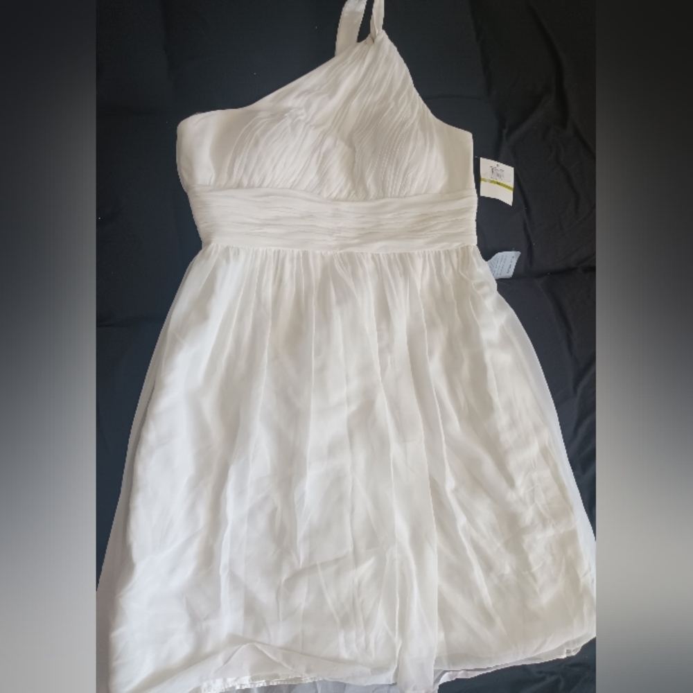 White Lily Formal Dress